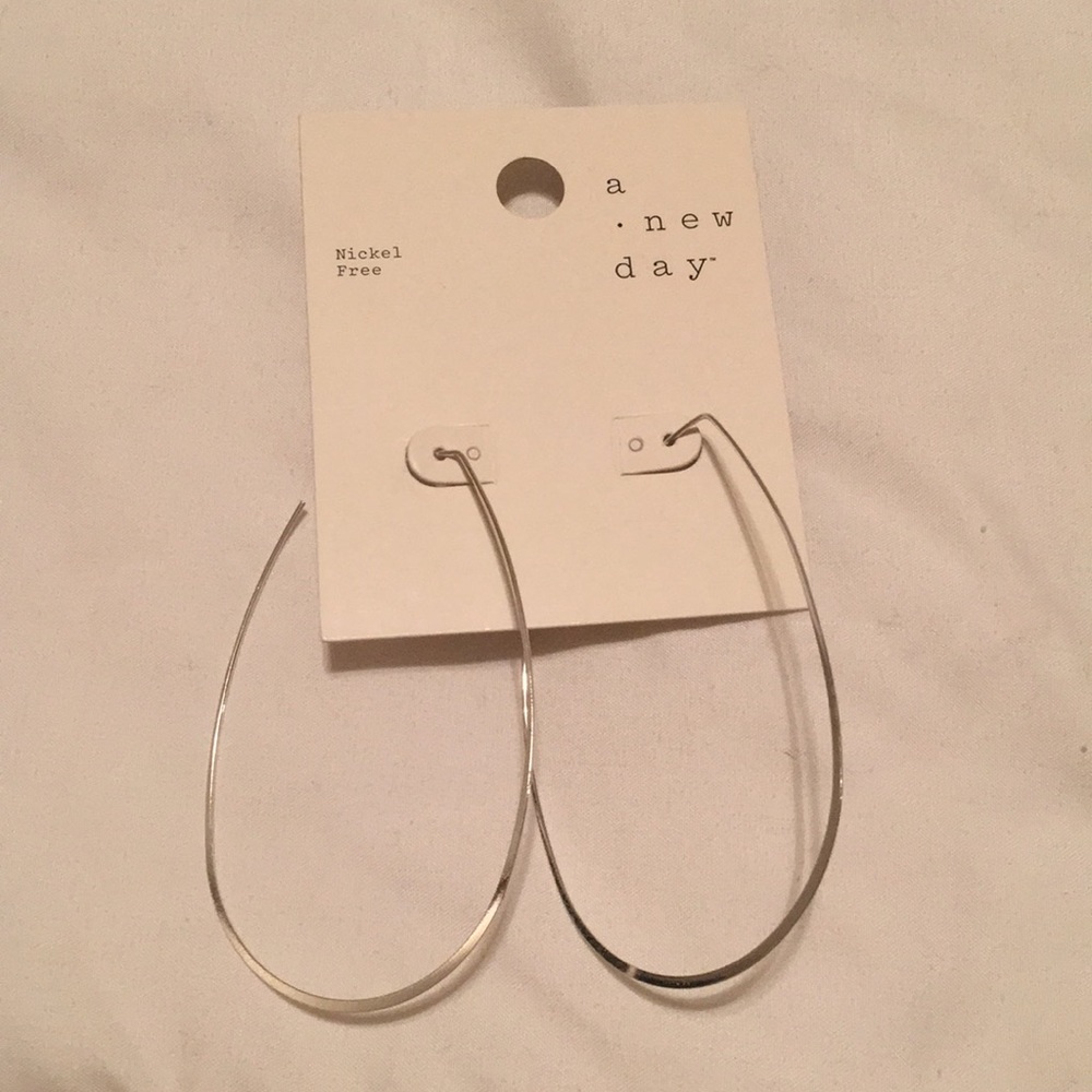 💥NICKEL FREE💥 lightweight oval earrings 💍💍